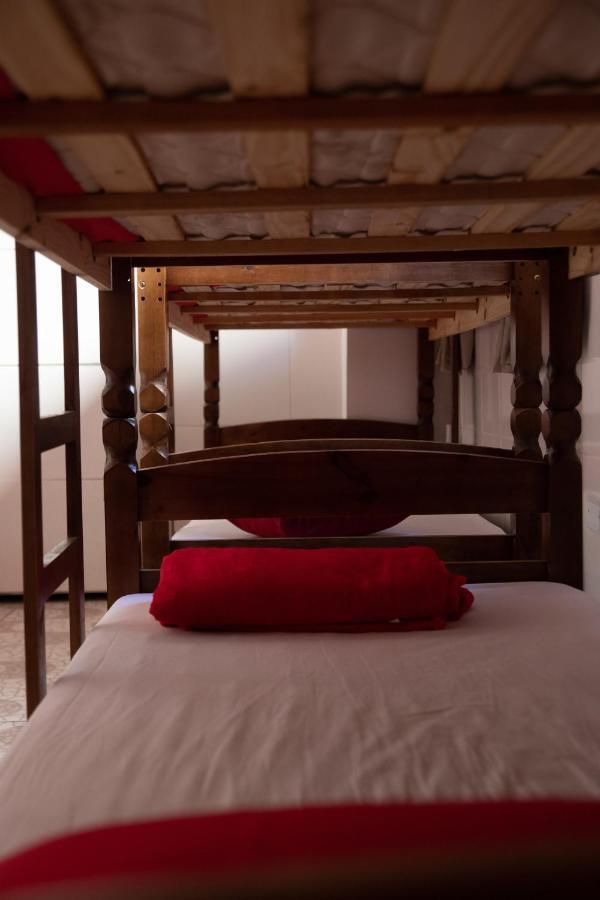 Hostel Calabria Na Vila Madalena Junto A Alegria Da Vila サンパウロ エクステリア 写真