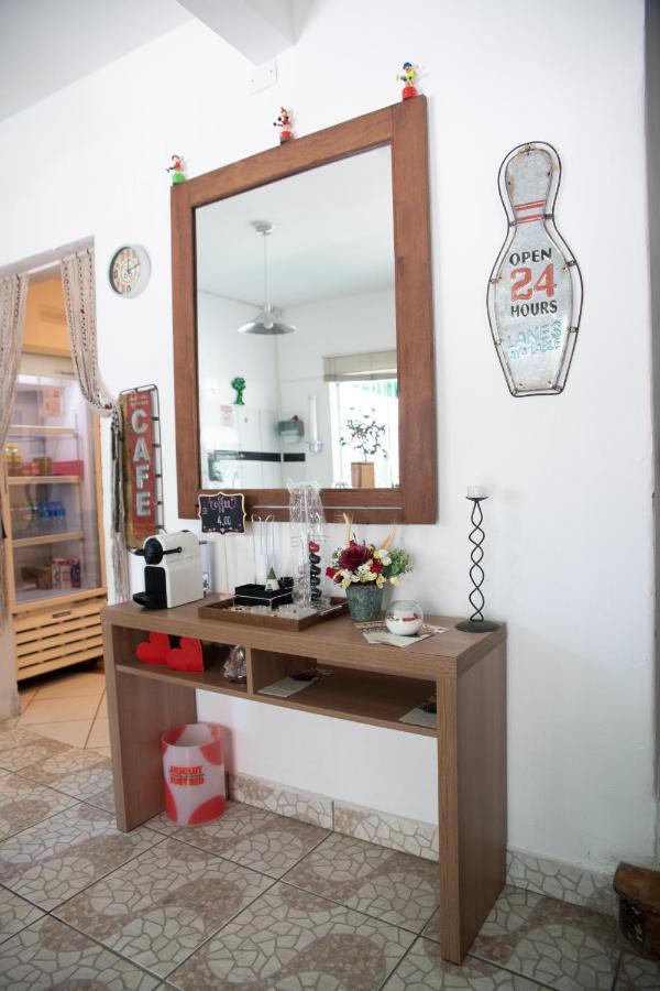 Hostel Calabria Na Vila Madalena Junto A Alegria Da Vila サンパウロ エクステリア 写真