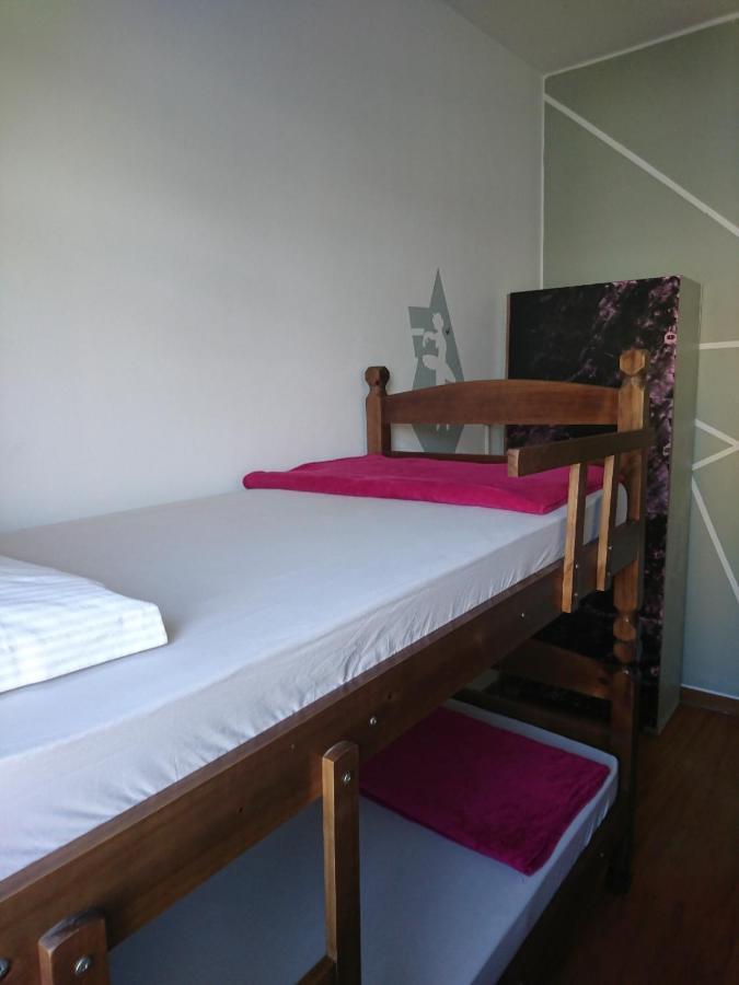 Hostel Calabria Na Vila Madalena Junto A Alegria Da Vila サンパウロ エクステリア 写真